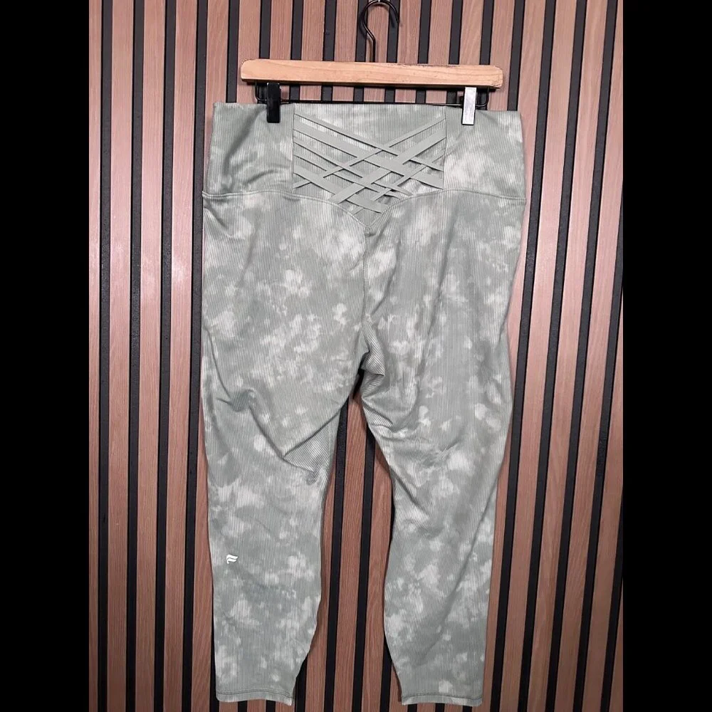 New Fabletics Pants XXL / 1X Green Tie Dye Ribbed Boost High Rise 7/8 Leggings - Picture 2 of 9